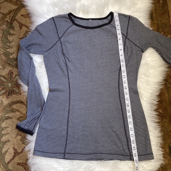 Vintage Lulú Run Turn Around Long Sleeve 🥰 - Picture 7 of 14